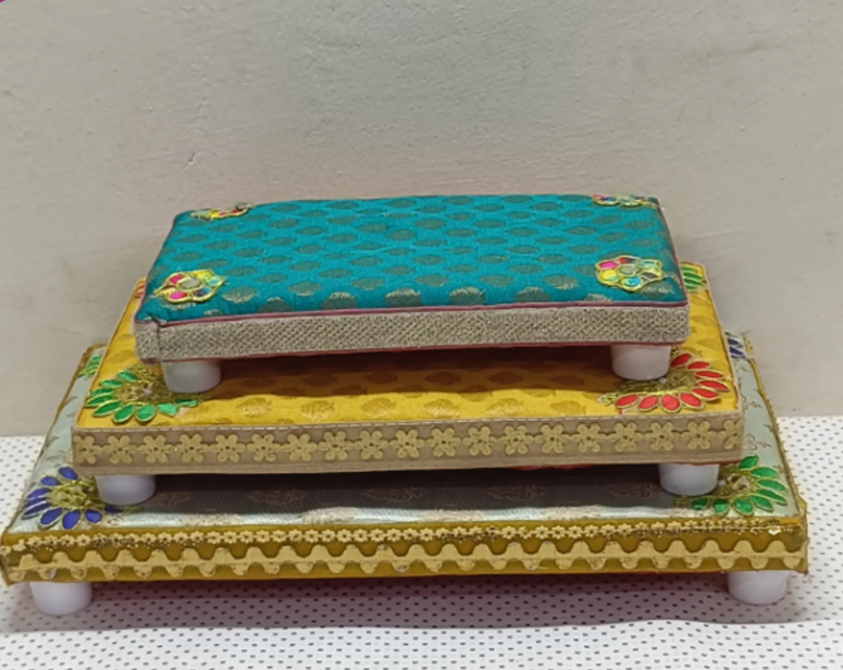 Laddu Gopal Puja Paat (Chowki) Set – Green & Yellow Brocade